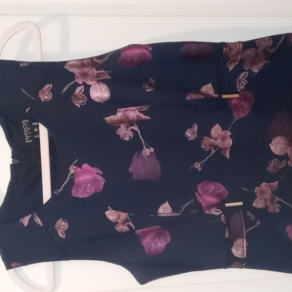 Women's dress - Picture 3 of 3